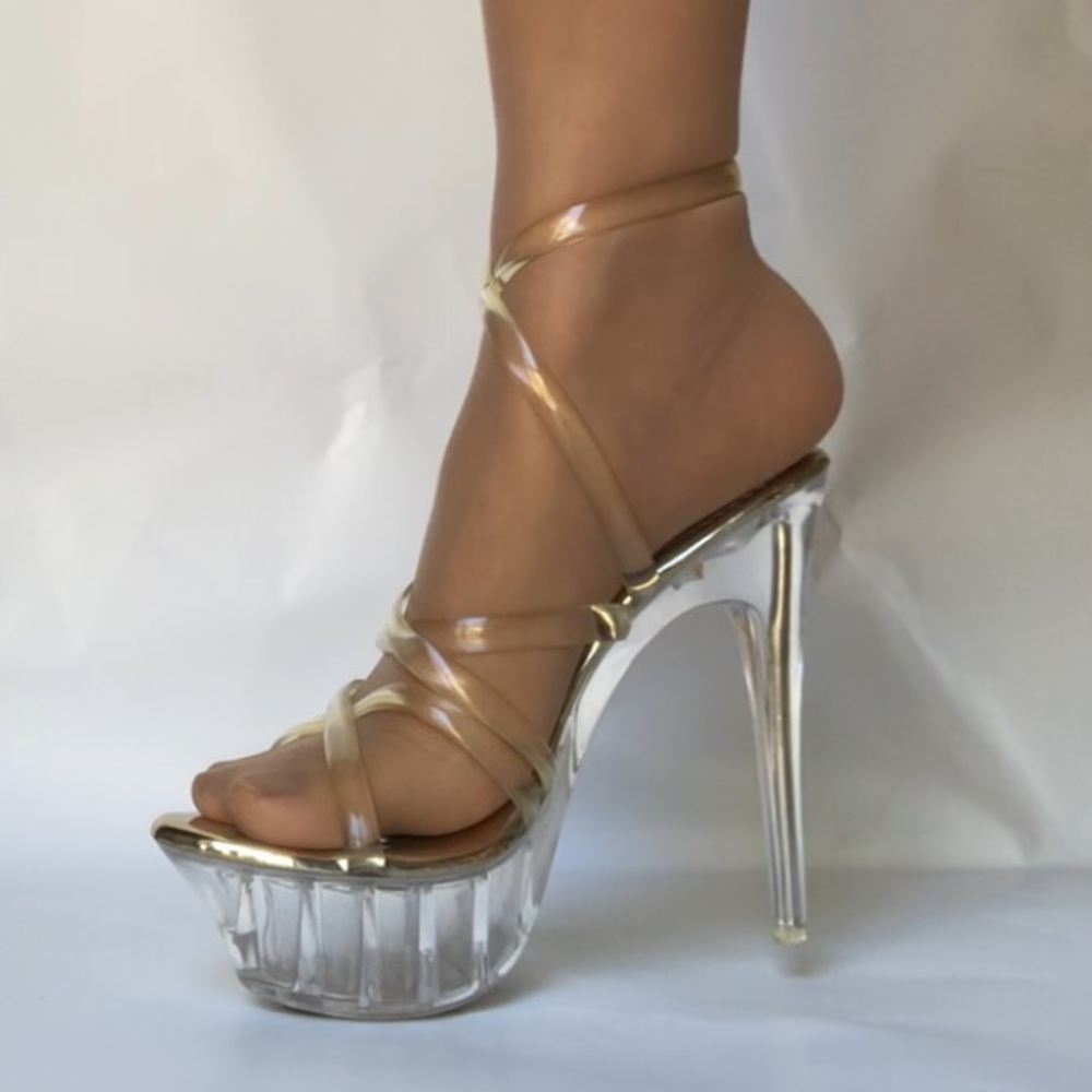 NWOT Sandals, size 38